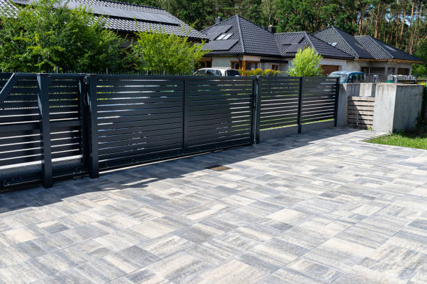 Best Driveway Paving Contractor  in Elmwood, IL